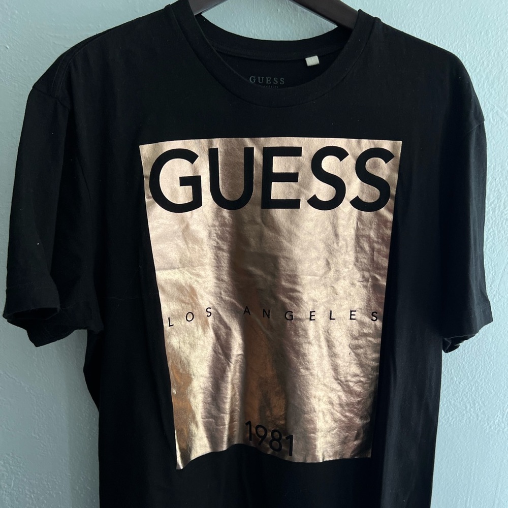Guess T-shirt size XXL shiny logo